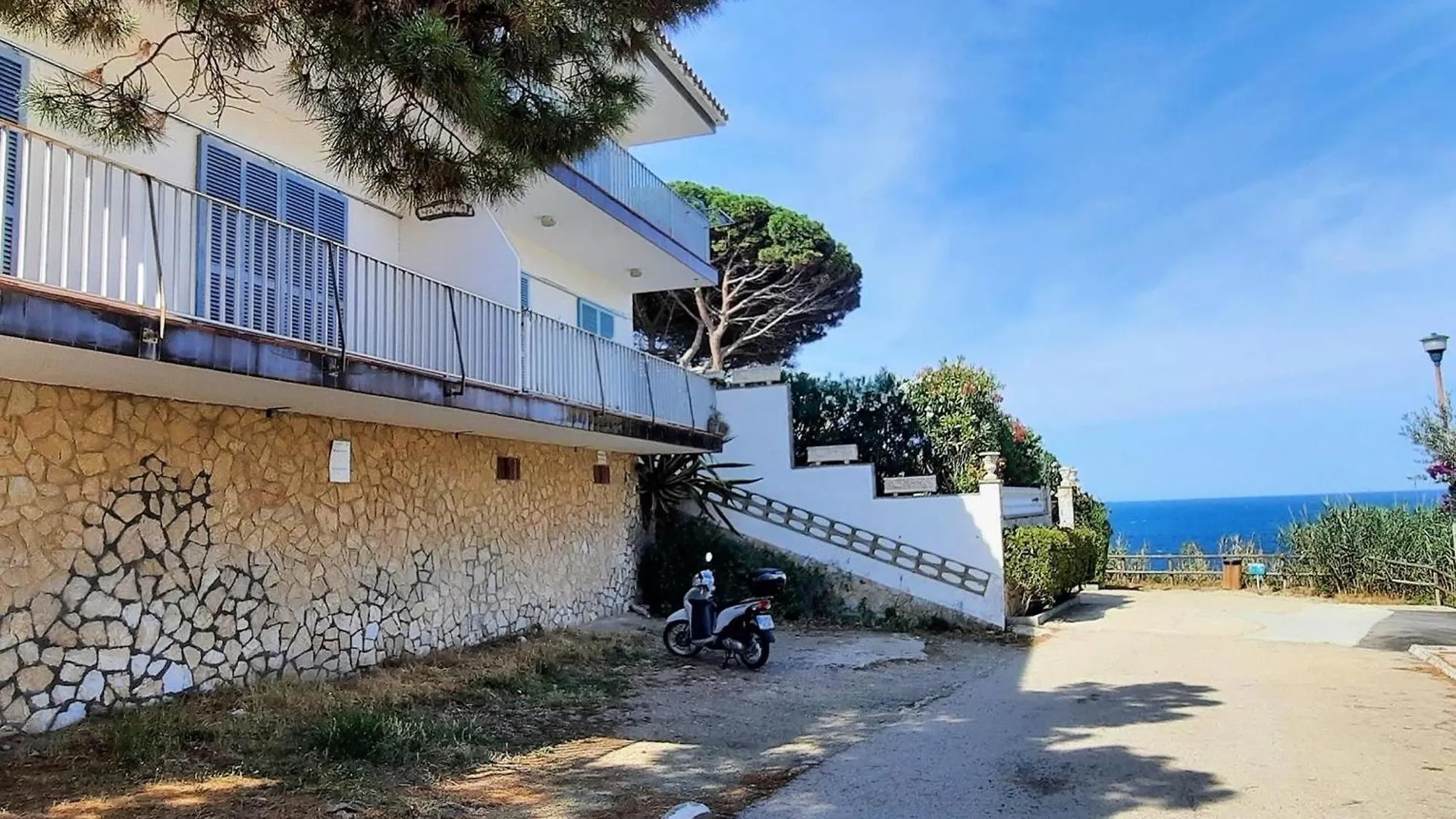 Apartamento Cerca De La Playa Con Parking Y Admite Mascotas En Llanca - Es-170-4